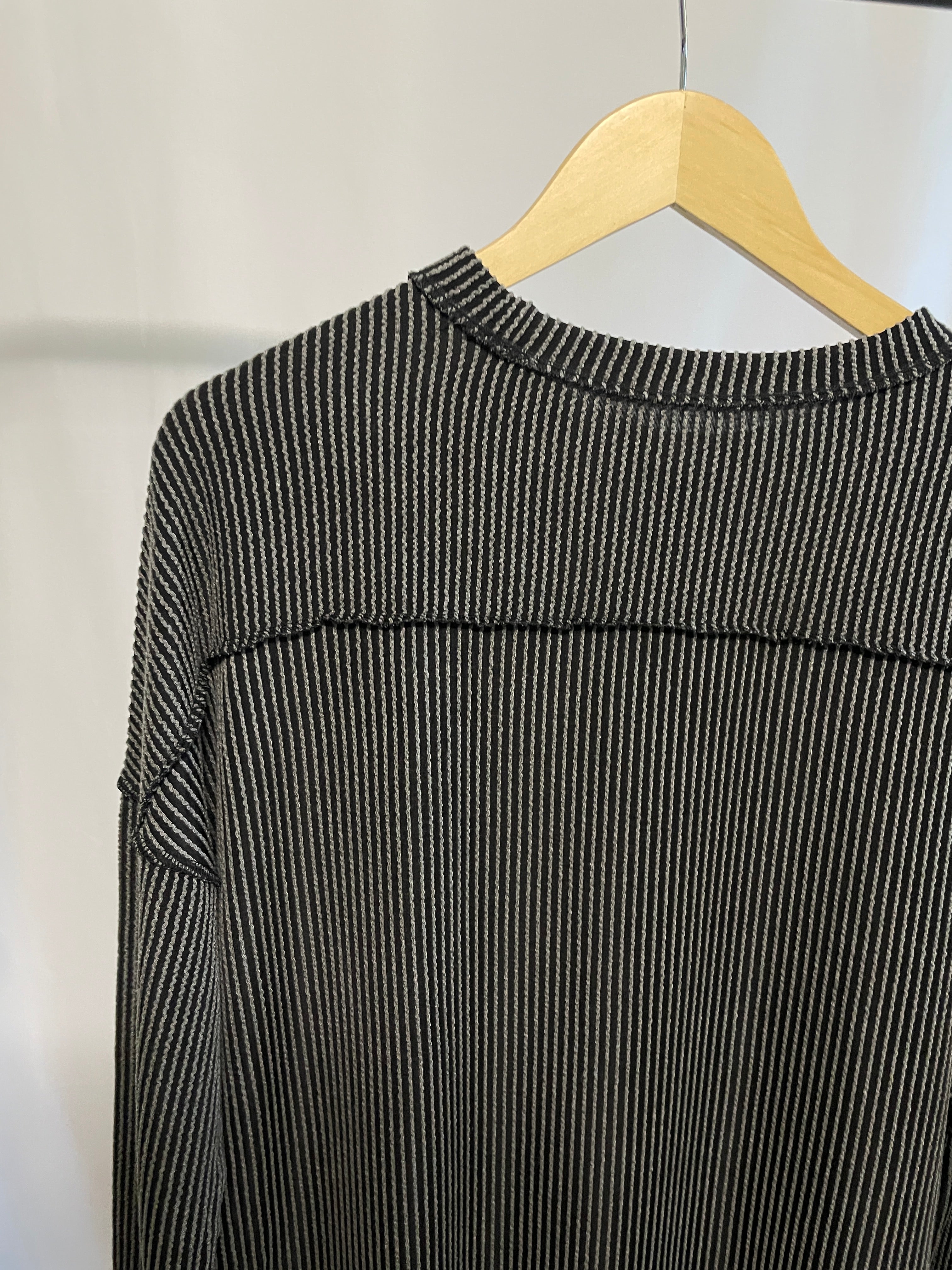 Black Ribbed Loose Long-sleeve