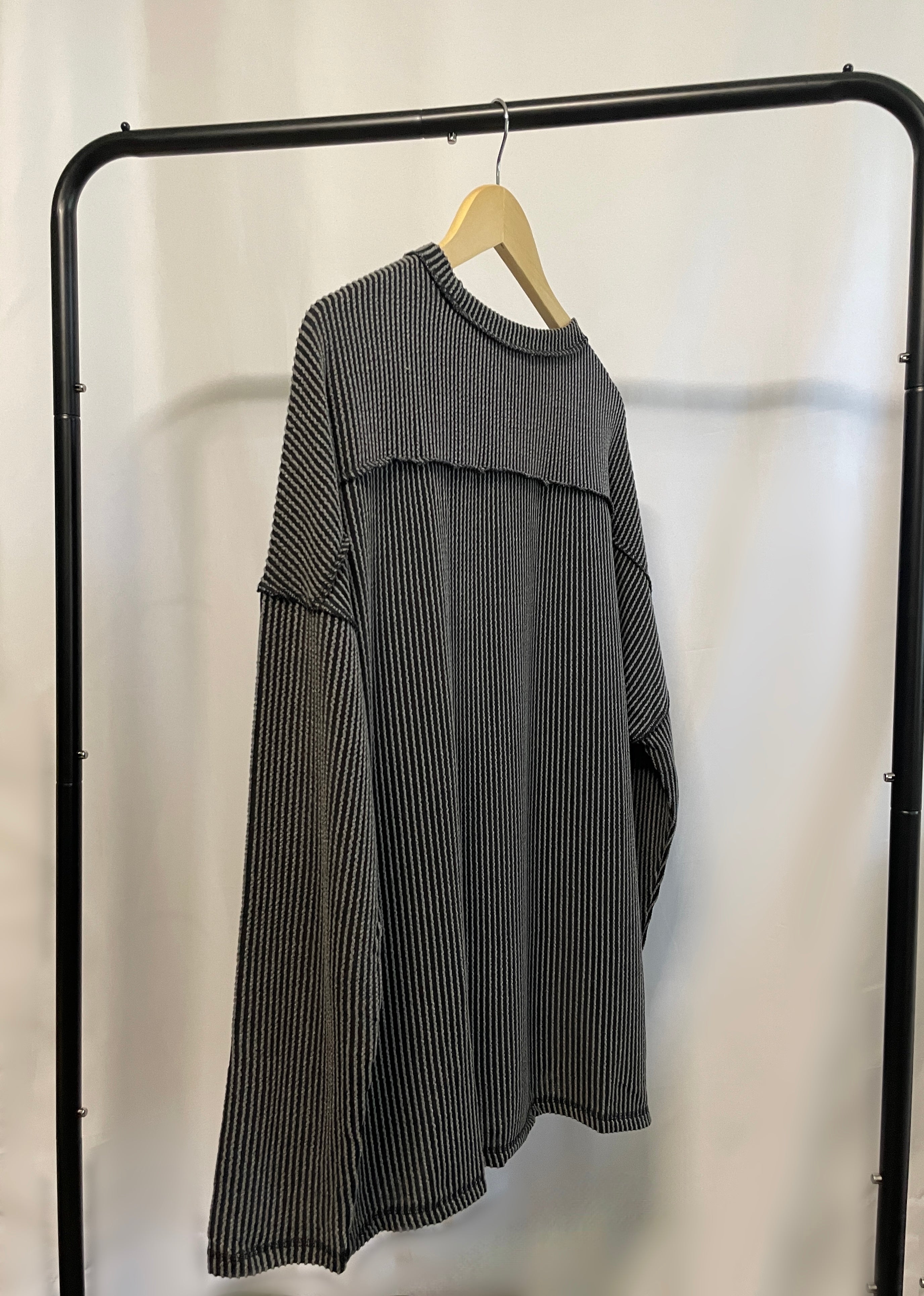 Black Ribbed Loose Long-sleeve